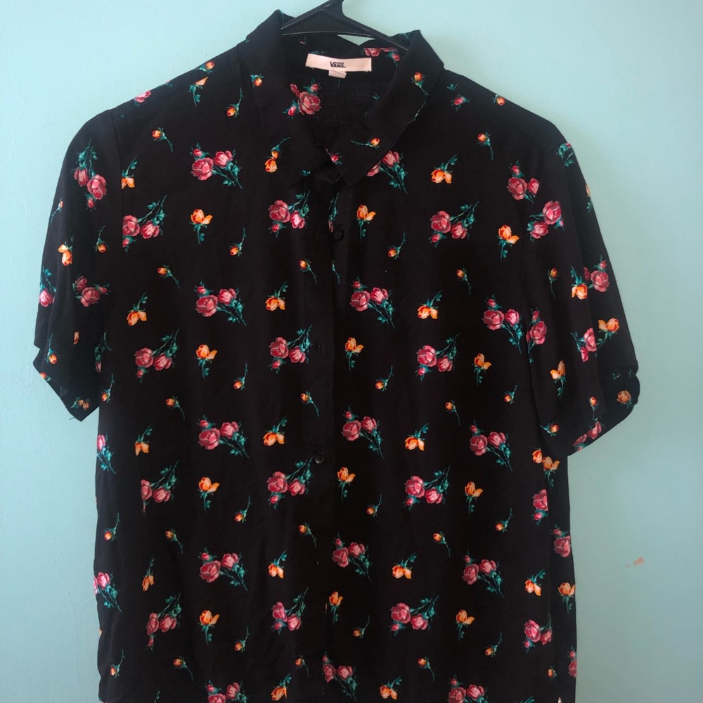 Vans women’s floral button up top in size MEDIUM